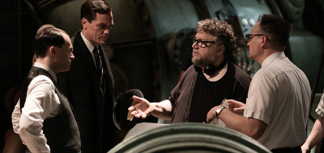 David Hewlett, Michael Shannon, Michael Stuhlbarg, e Guillermo del Toro nos bastidores de "A Forma na Água"