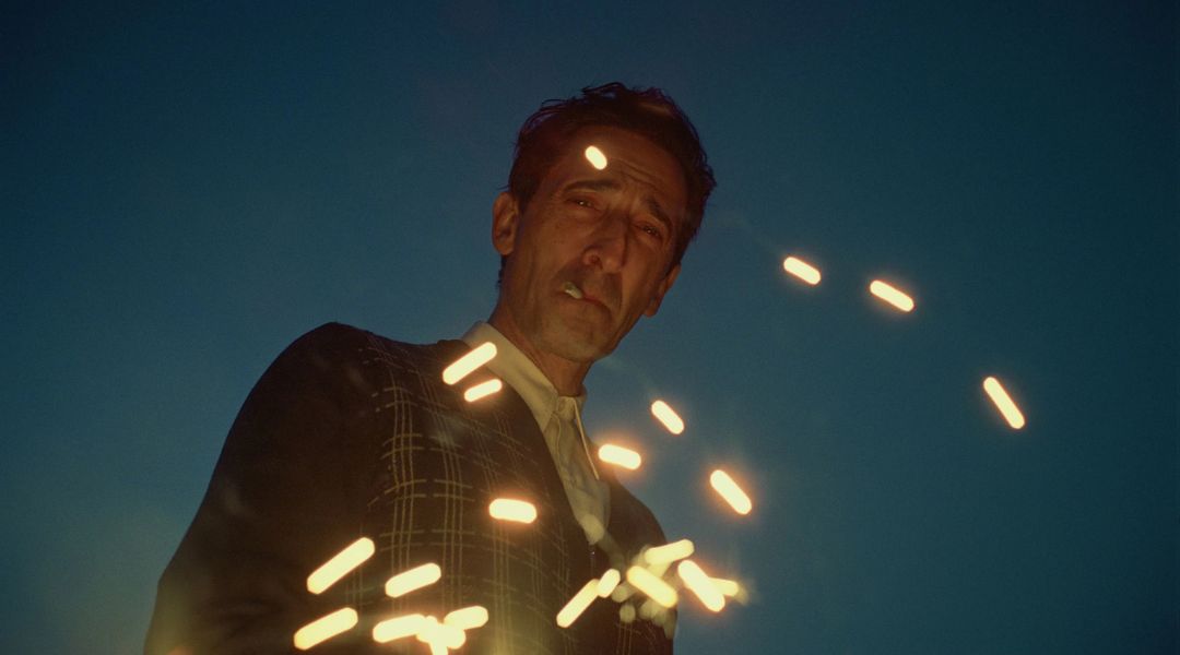 Imagem do filme O Brutalista